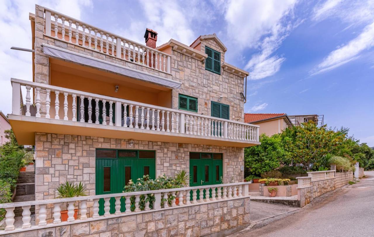 Apartman Grosic Brna Exterior foto